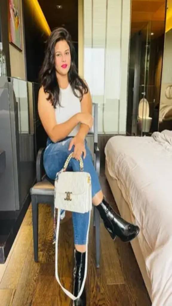 Karol Bagh call girl service